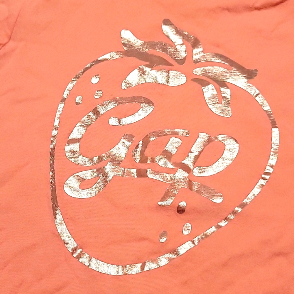 GAP t-shirt